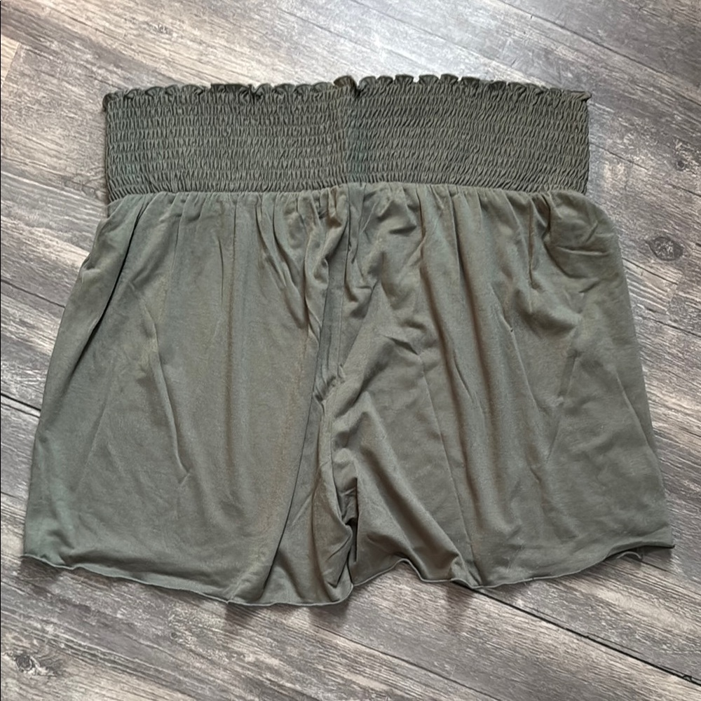 Zenana smock top shorts